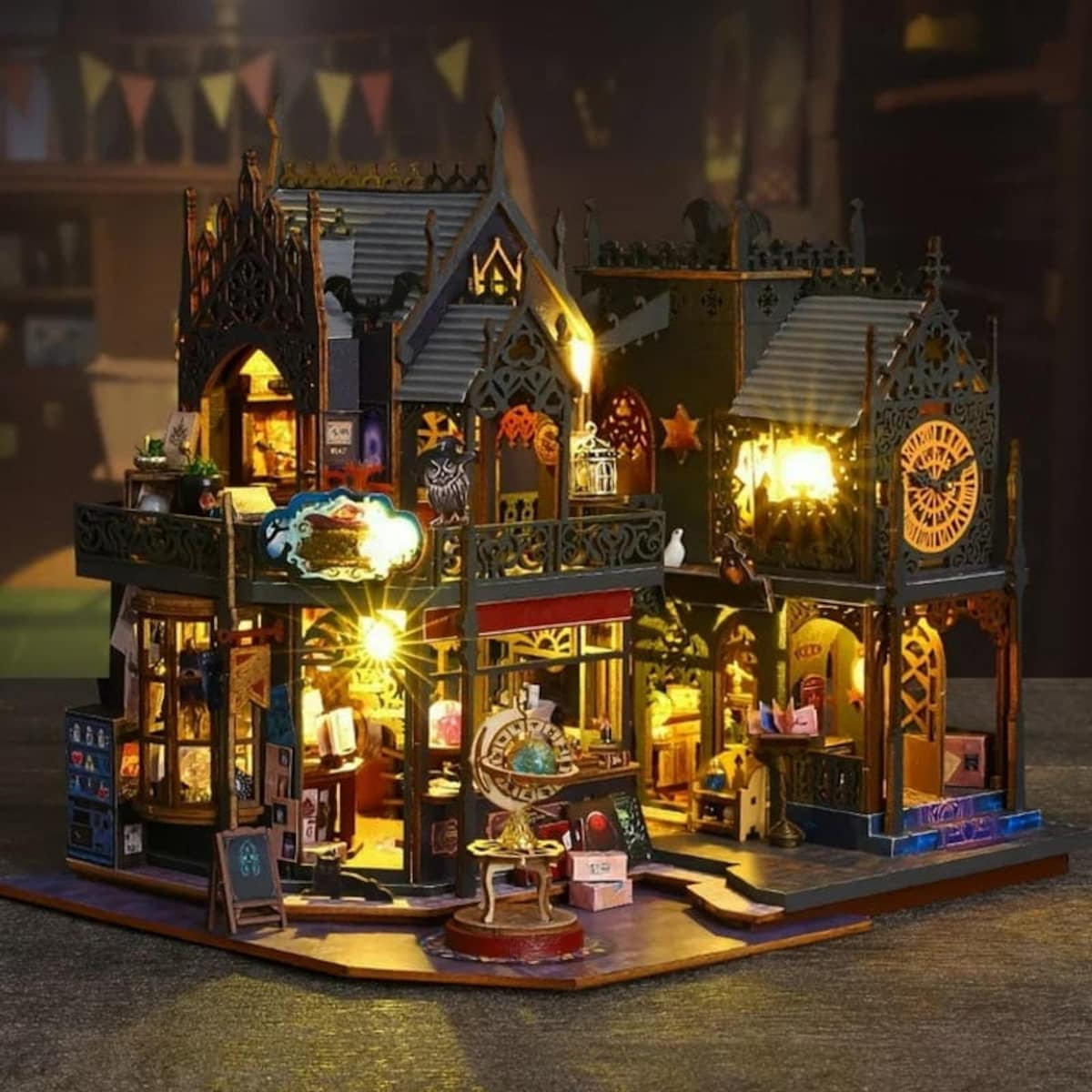 Miniaturowy domek - Gildia czarów i proroctw