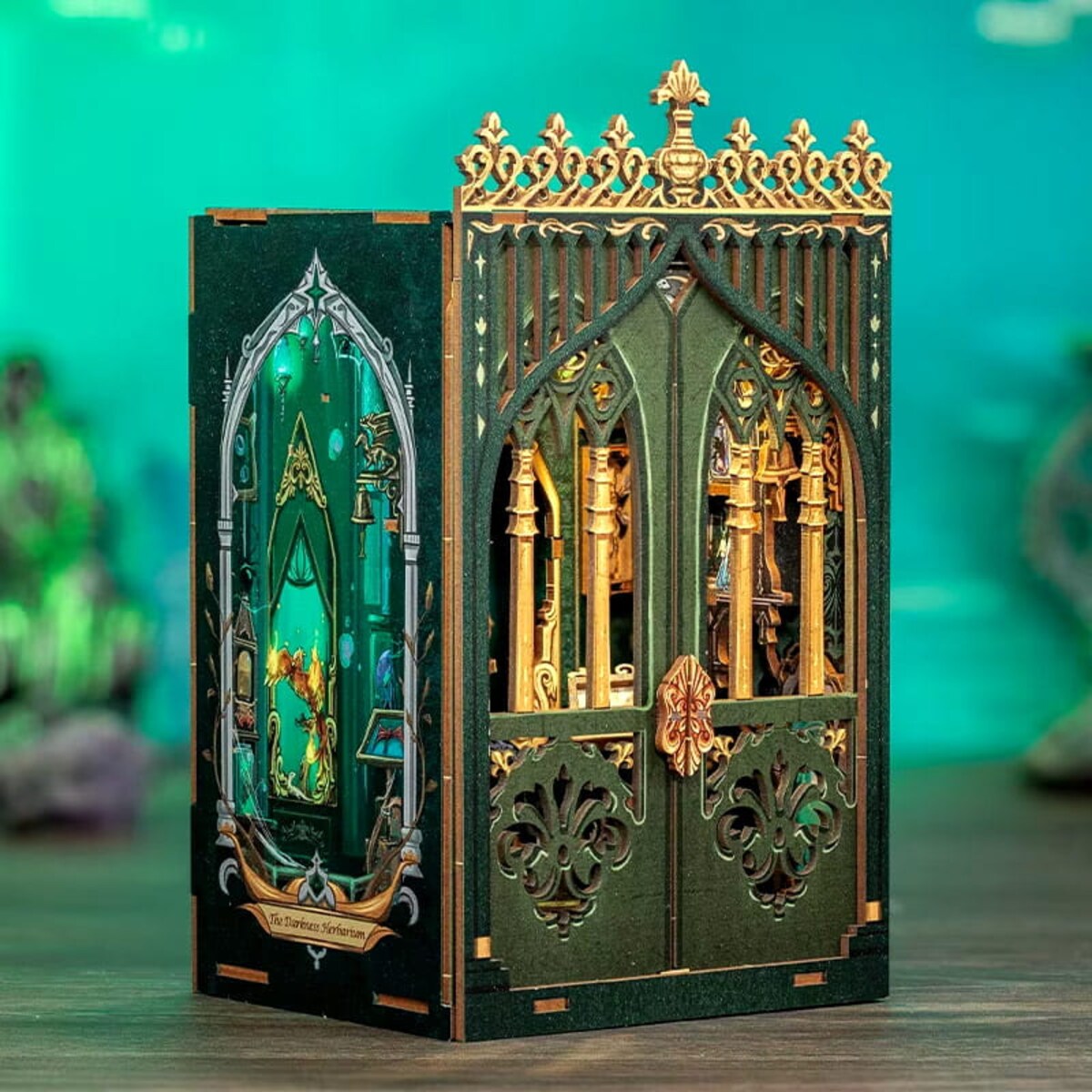 Miniaturowy domek mini Book Nook - Niezwykłe Herbarium - CuteBee