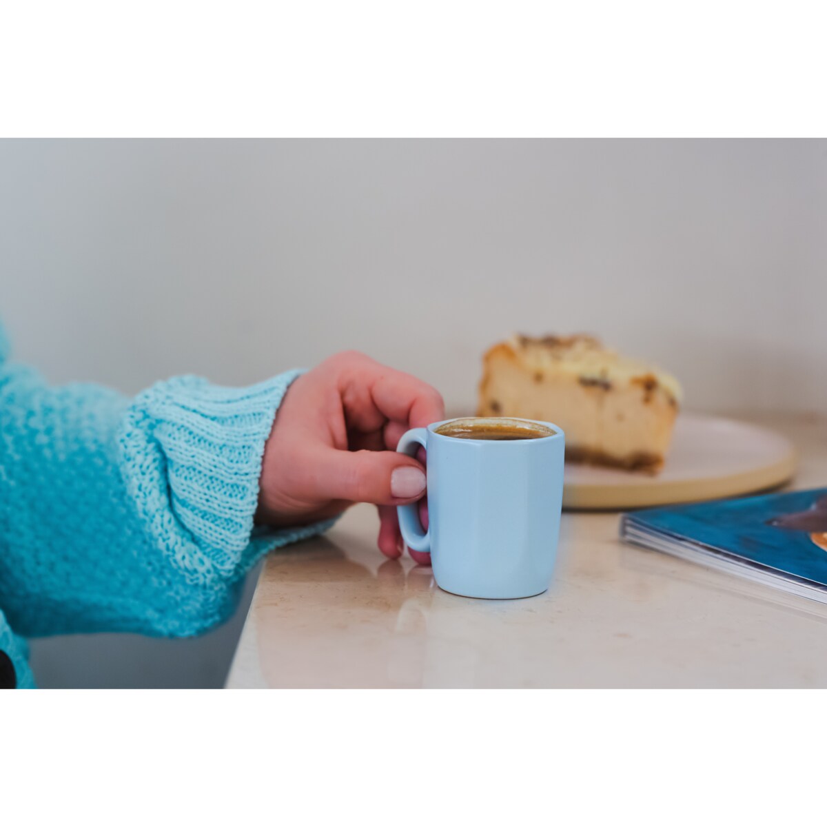Dwa kubki ceramiczne z uszkiem 80 ml Fuori miętowe 29996