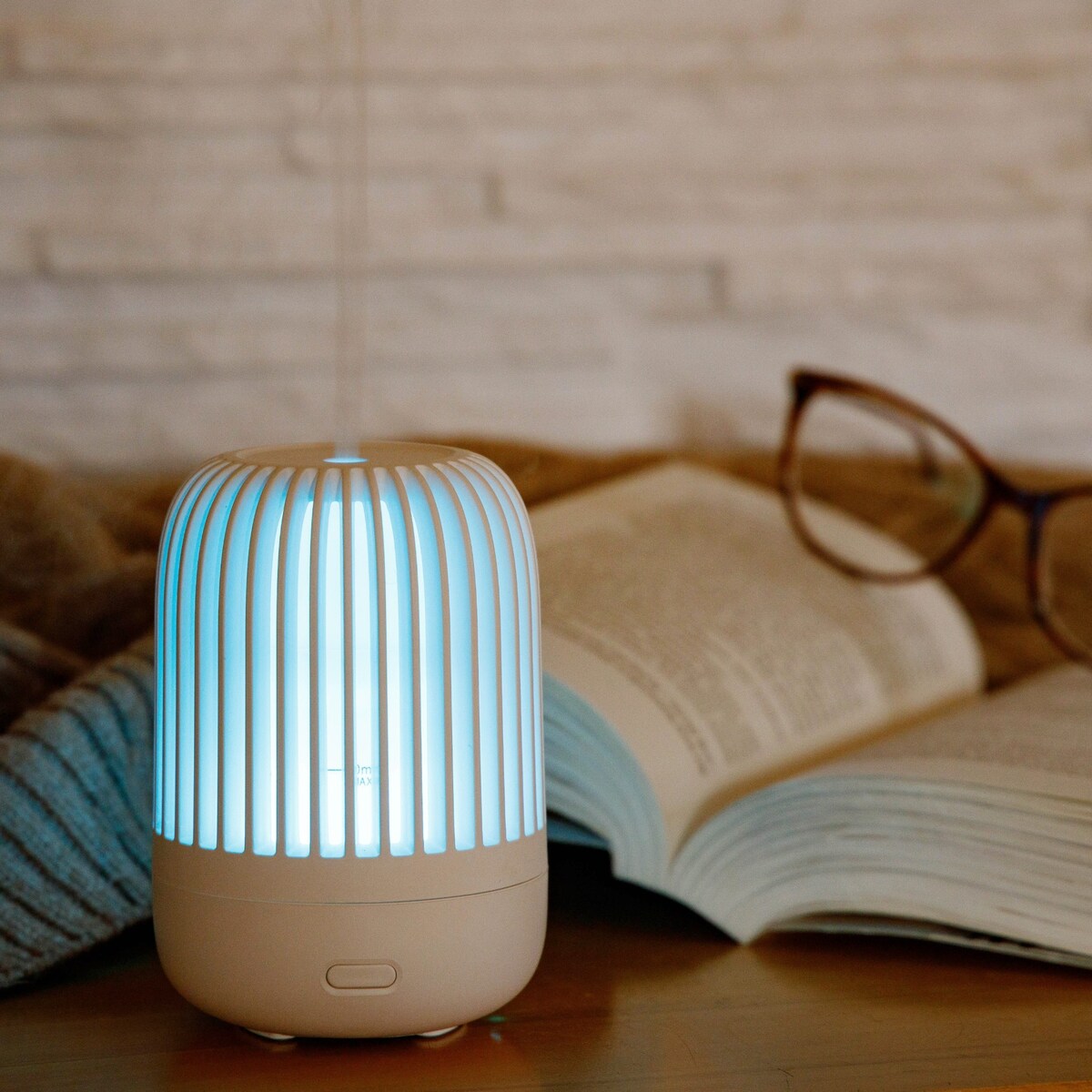 InnoGIO GIOhygro Aroma Dyfuzor Zapachowy lampka LED 50ml USB-C Biały