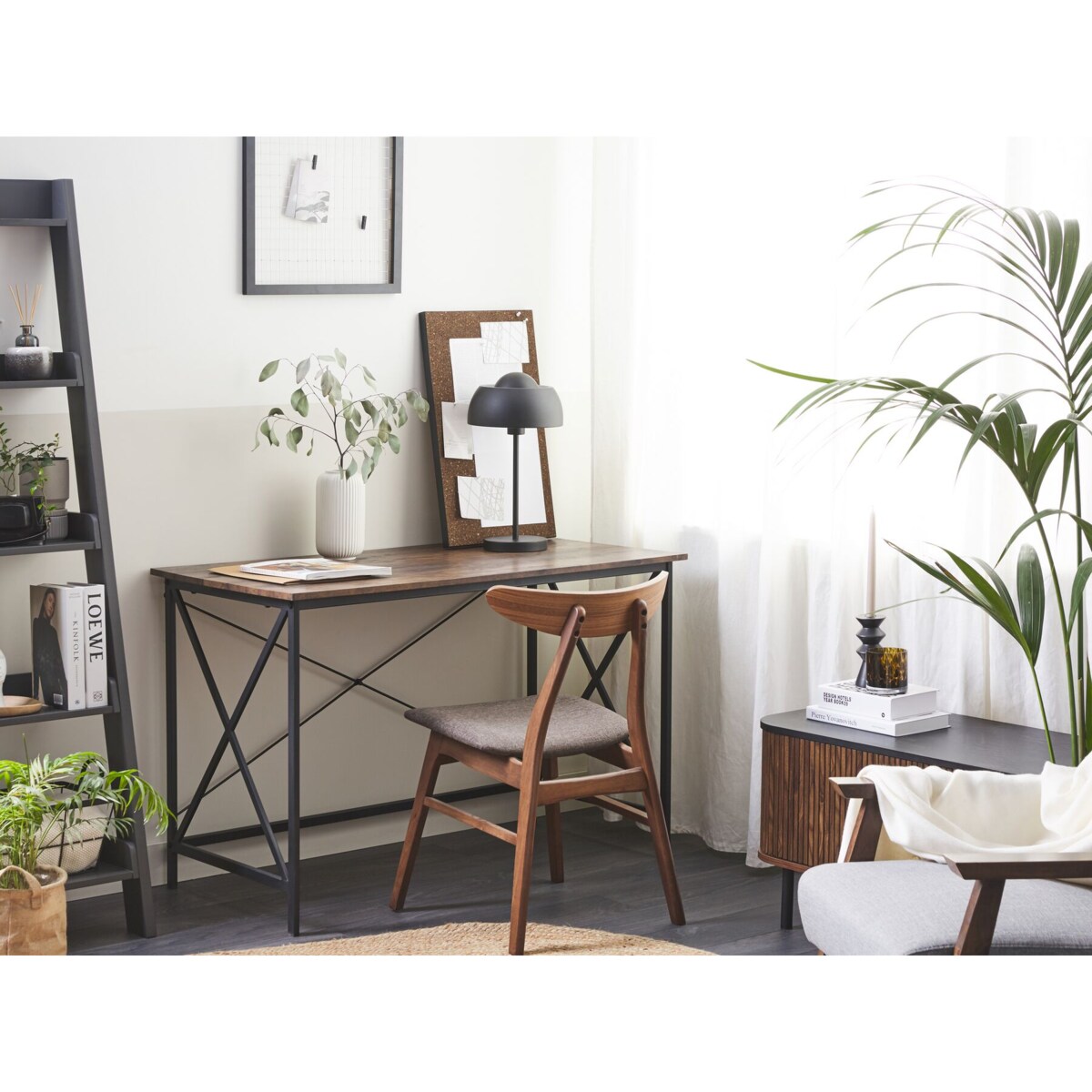 Biurko 115 x 60 cm ciemne drewno z czarnym FUTON