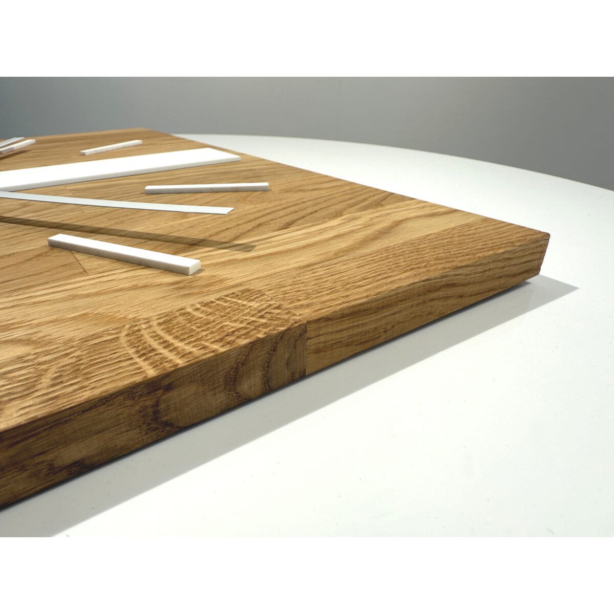 Drewniany zegar na ścianę Dąb Klasyk 50cm biały SQ