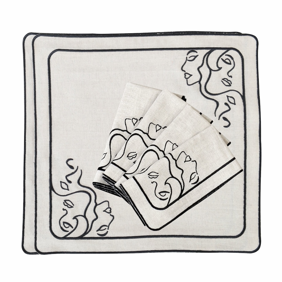 Haftowane serwetki z autorskim motywem – komplet 4 szt.