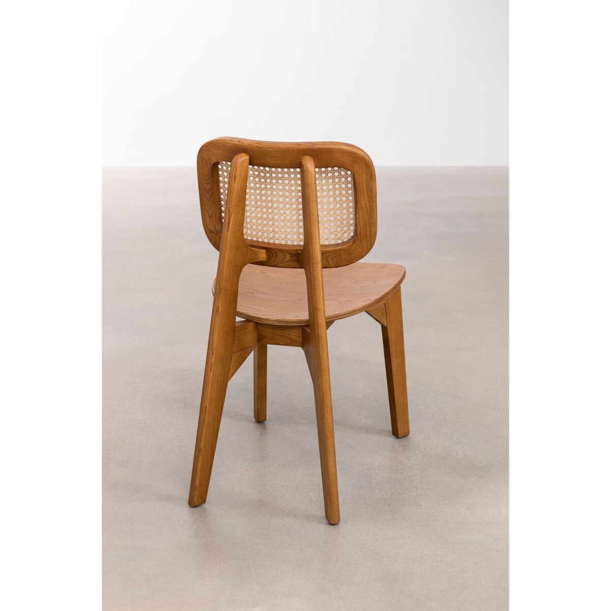 Krzesło drewniane z plecionką orzech Formic