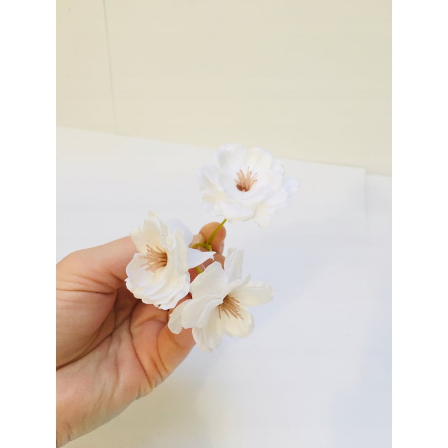 KWIATY WIŚNI MYDLANE DROBNE BIAŁE gałązki do bukietu box kompozycji stroik