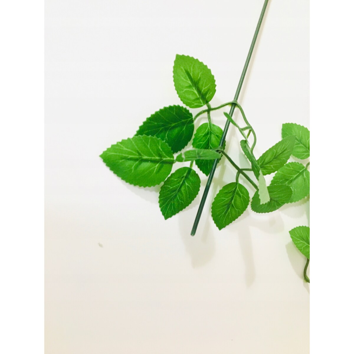 10x MAŁE SZTUCZNE LISTKI do kwiatów mydlanych bukietów stroika zielone róży