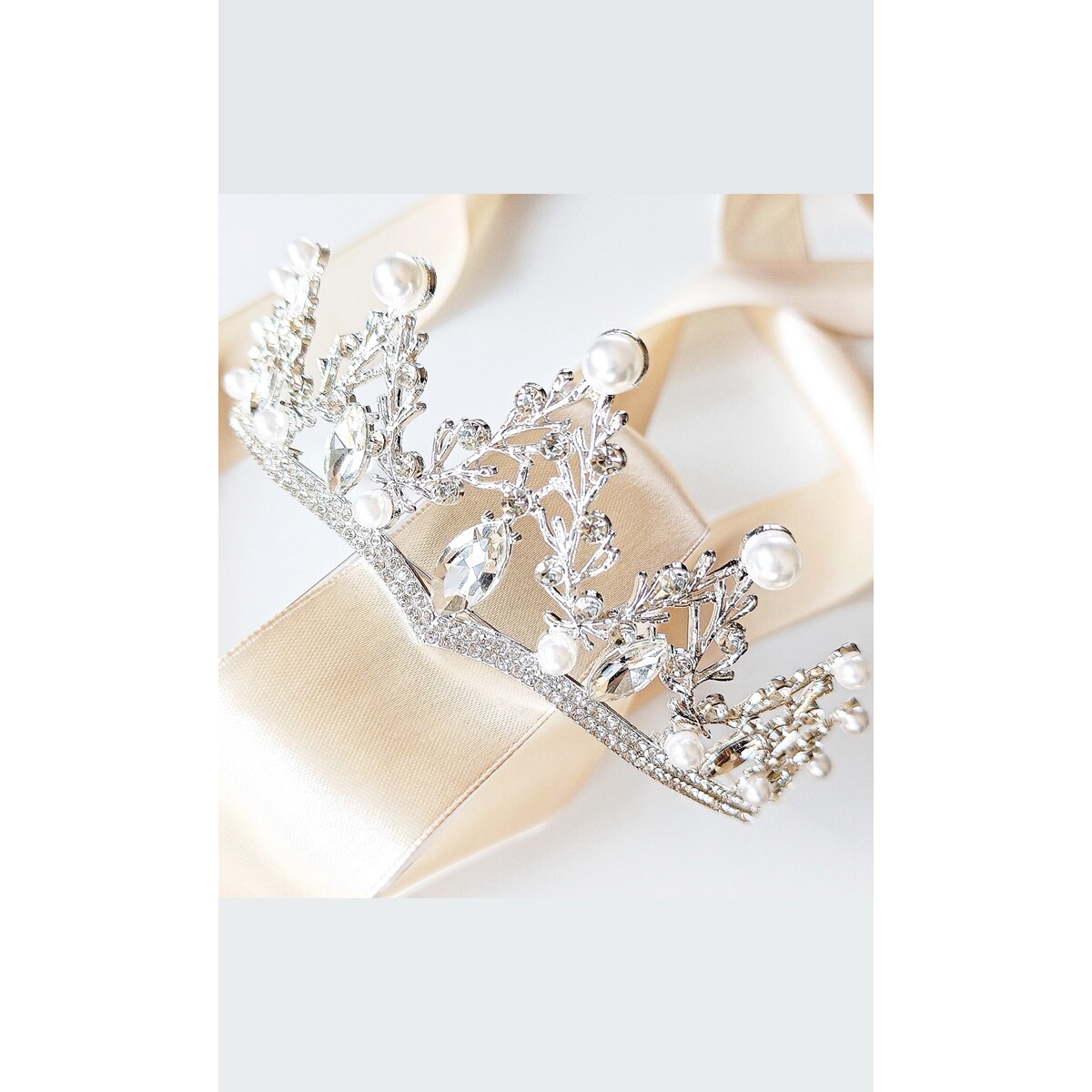 Elegancka korona tiara diadem z perłami kryształkami ŚLUBNA ozdoba na głowę