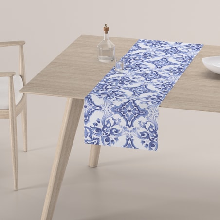 Bieżnik prostokątny 40x130 niebieskie wzory na białym tle