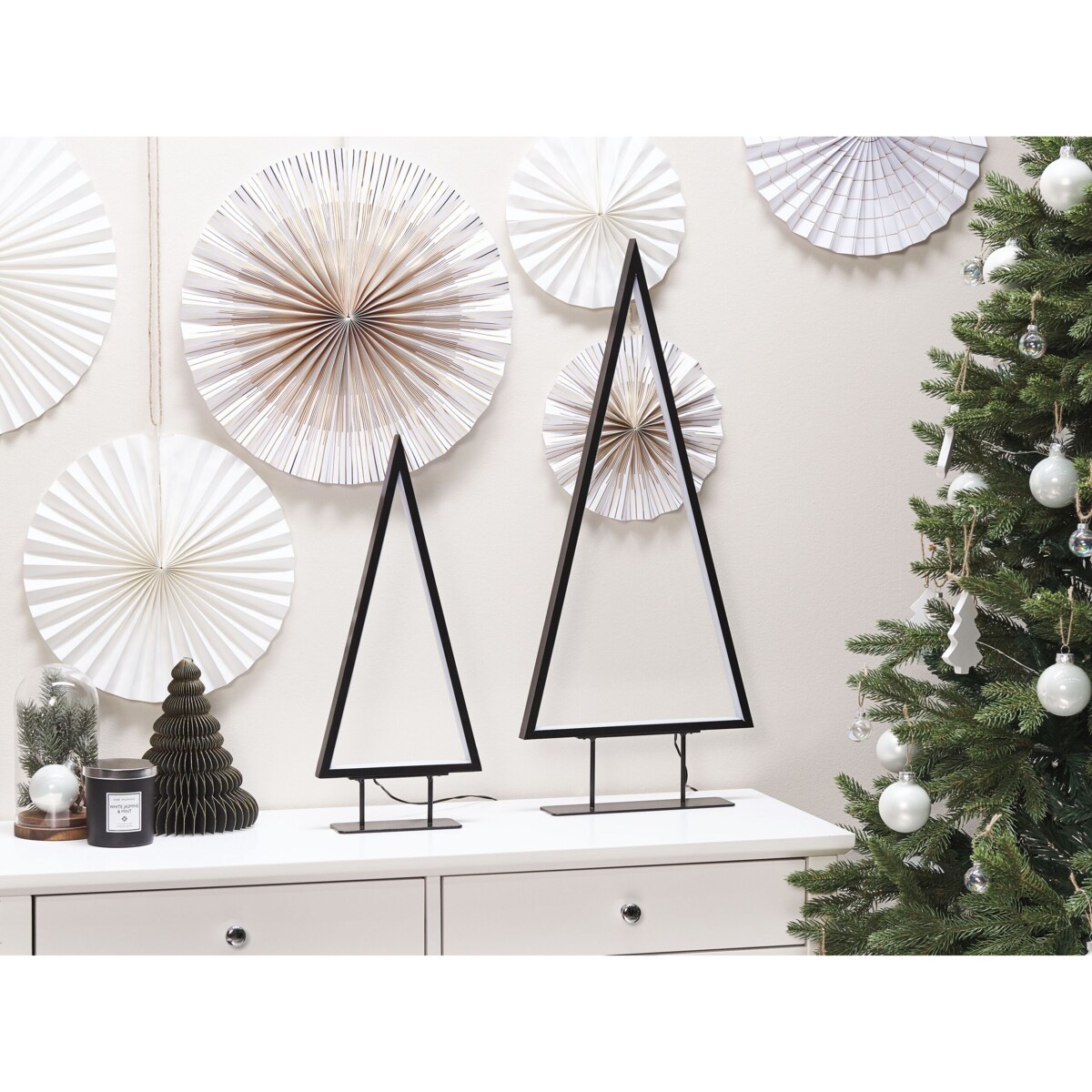 Zestaw 2 figurek dekoracyjnych LED choinki czarny LOPPI