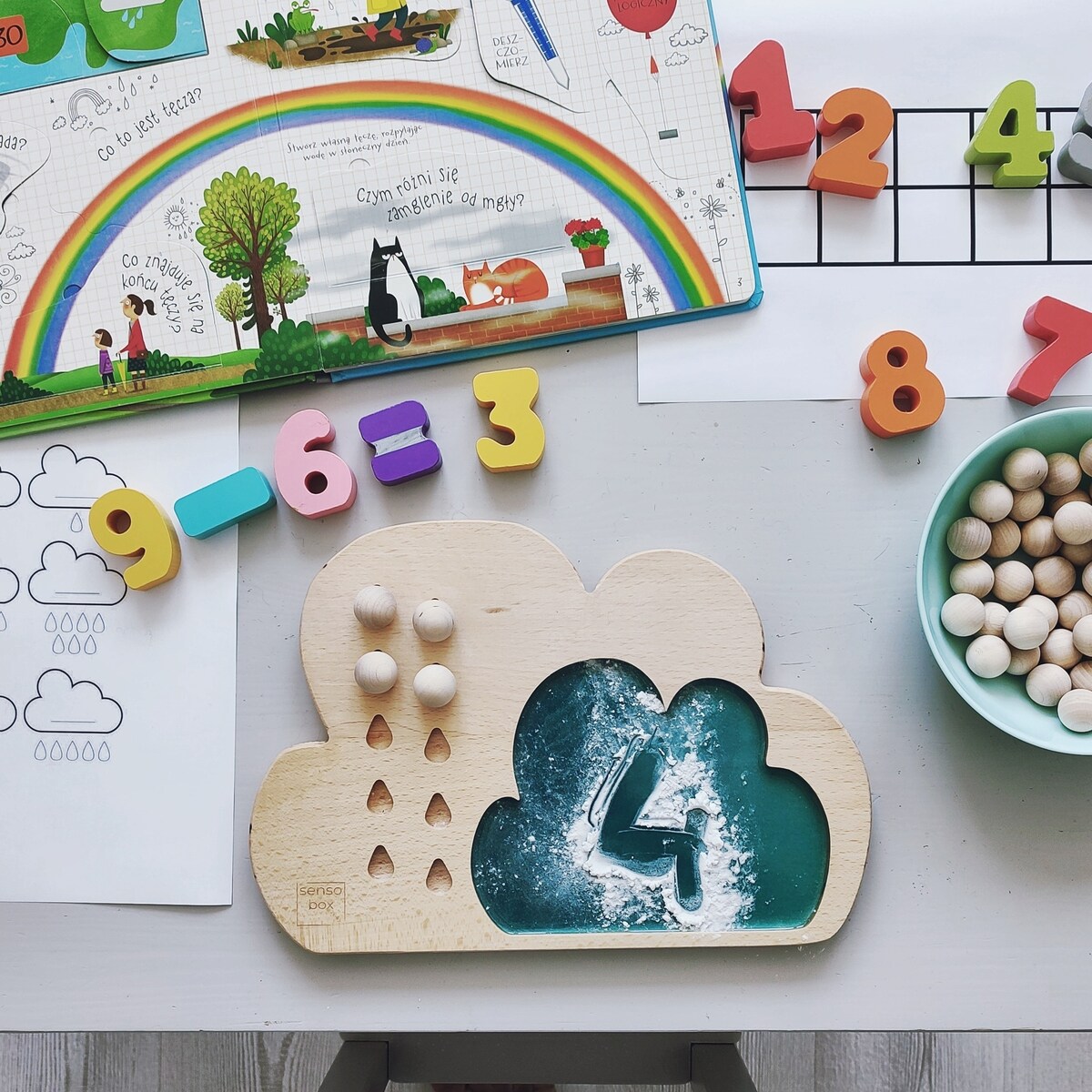 Drewniana chmurka do nauki liczenia Montessori