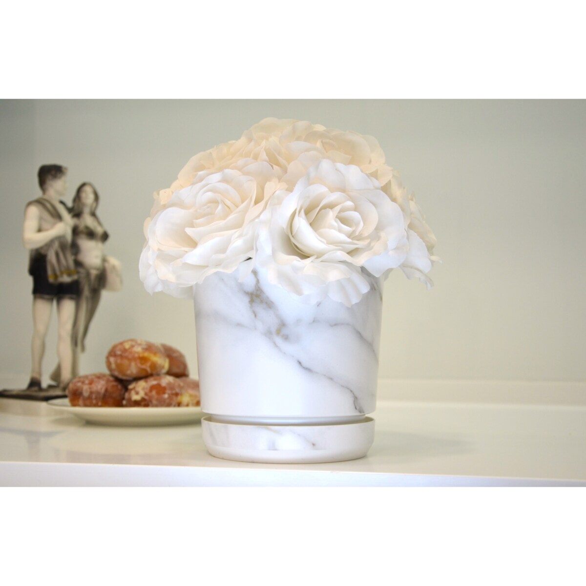 32 cm wzór MARMUR WENECKI Doniczka z podstawką biała + szare złote el. imitacja kamienia wykoń. satynowe matowe stiuk