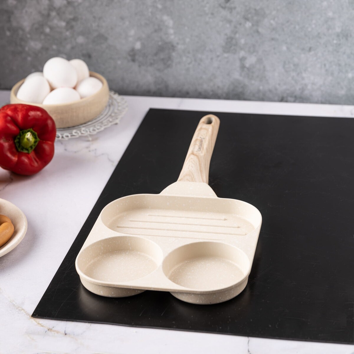 Patelnia marmurkowa 3 w 1 do jajek naleśników placków pancake grill 18cm BEŻOWA KLAUSBERG