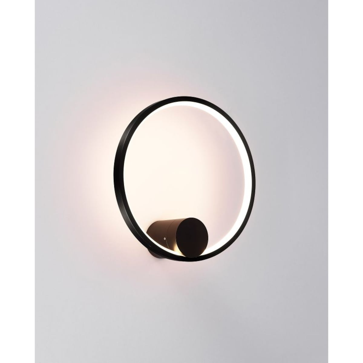 LAMPA ŚCIENNA VENTURO CZARNA