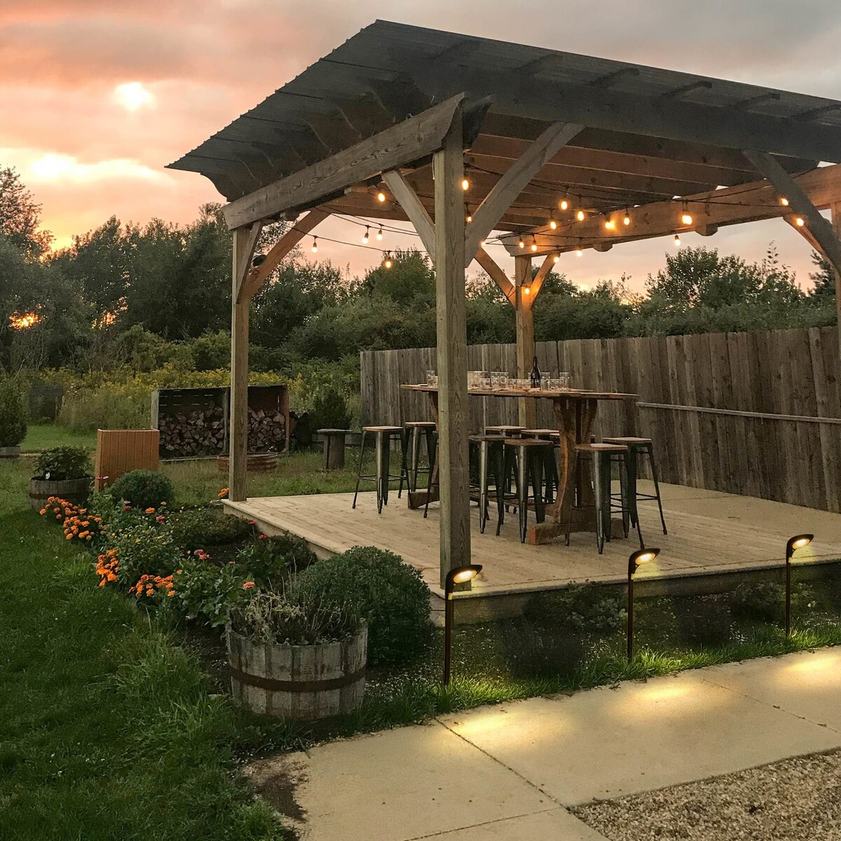 Lampa Solarna 12 Led Do Ogrodu Wbijana Dekoracja Ogrodowa Czujnik Zmierzchu