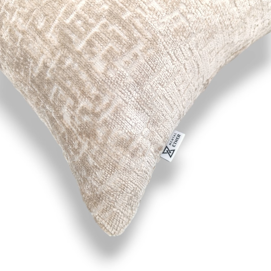 Prostokątna beżowa poduszka dekoracyjna 50x30 Bess