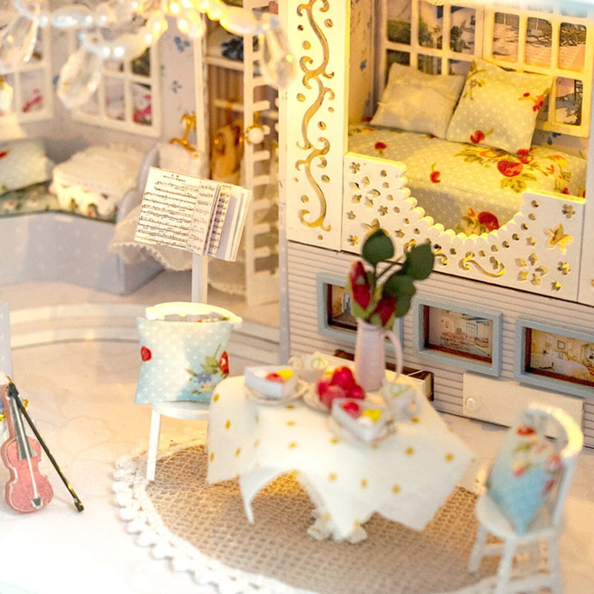 Miniaturowy domek - Wspomnienie dzieciństwa