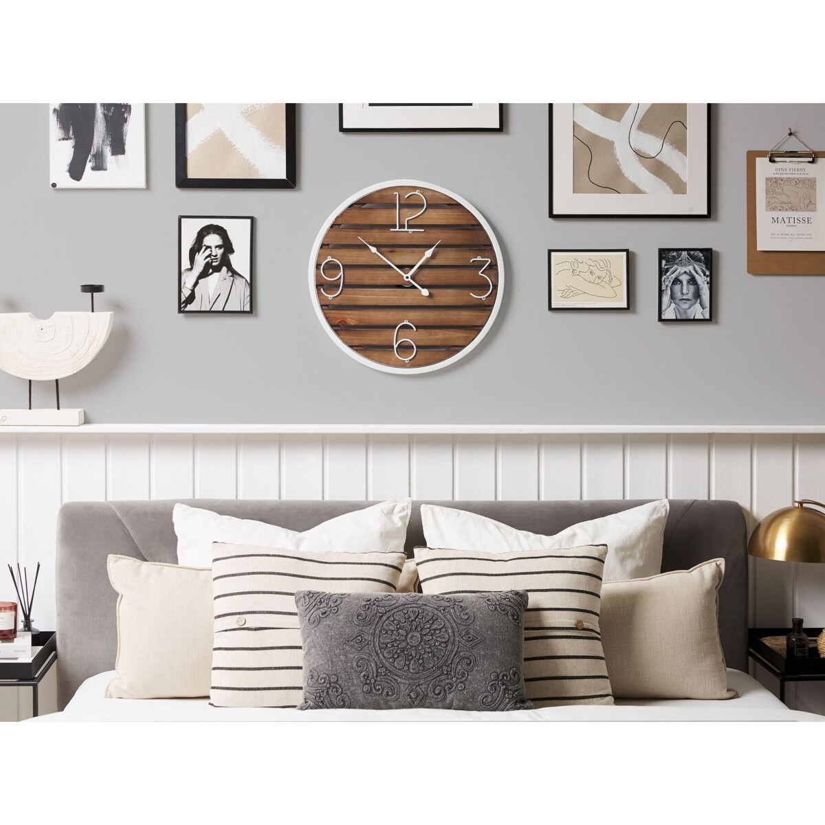 Zegar ścienny ø 50 cm ciemne drewno ARRIAGA