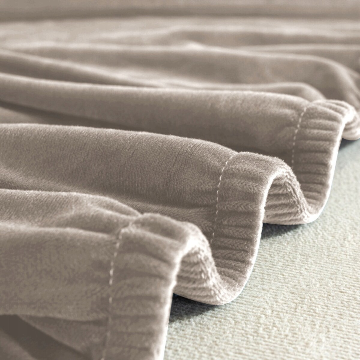 POKROWIEC NA KANAPĘ BEŻ CAPPUCCINO WELUR 3 OSOBOWY [22Z3]