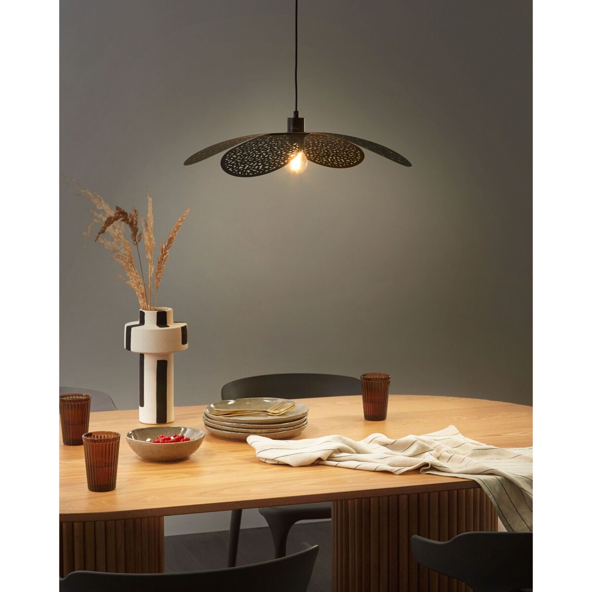 Lampa wisząca metalowa czarna KOSHI