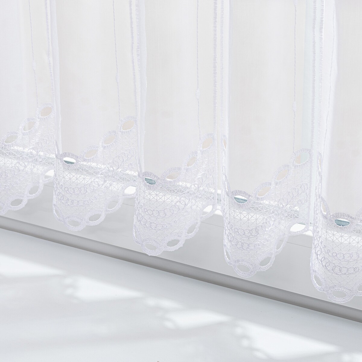 Zazdrostka haftowana Circles wys. 40 cm na metry 130x0