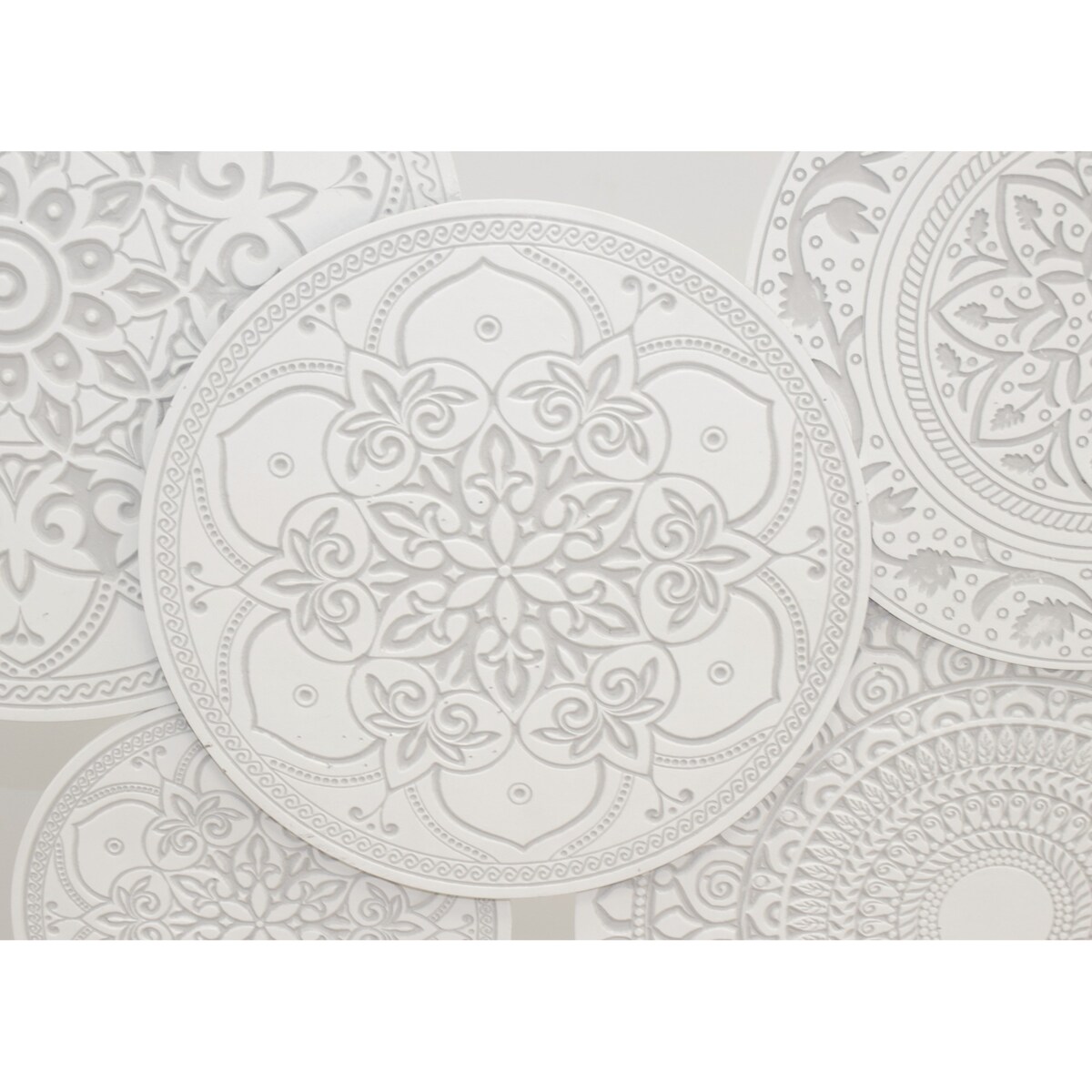 Dekoracja ścienna biała 81x153x4 cm ROZETY