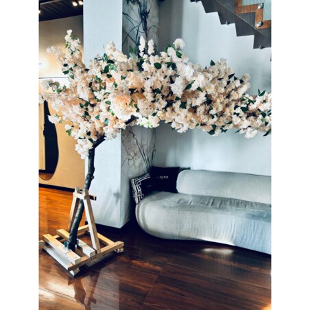 Drzewo kwitnącej wiśni z herbacianymi kwiatami na naturalnym pniu 220 cm