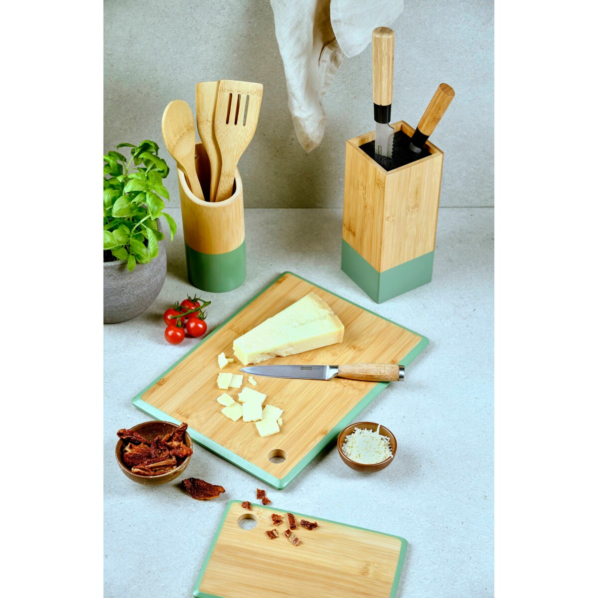 Bambusowa deska do krojenia z uchwytem, zielona