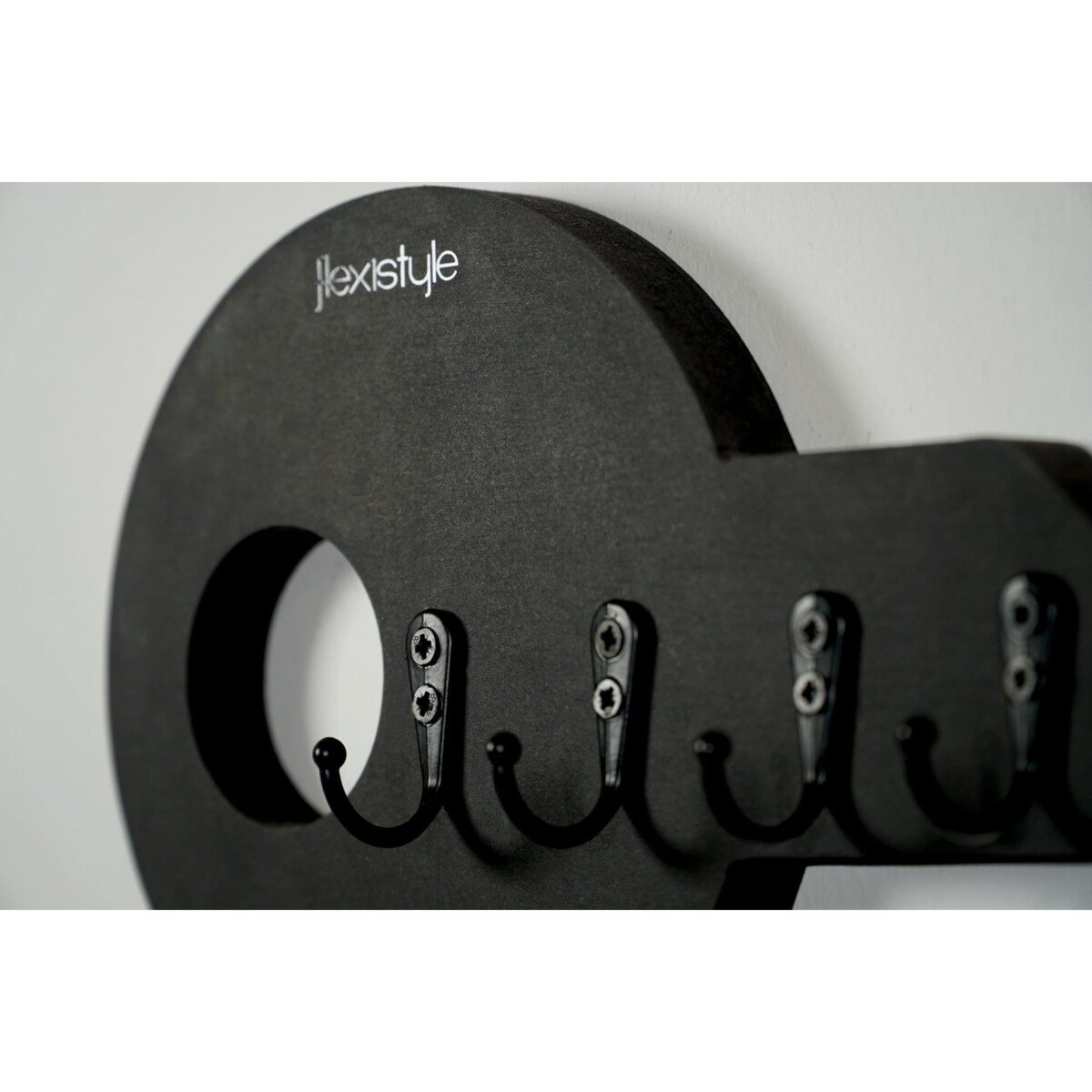 Drewniany wieszak na klucze Klucz Czarny