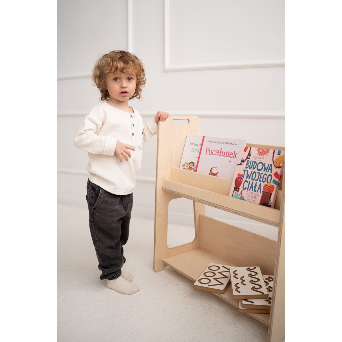 L - biblioteczka/regał montessori