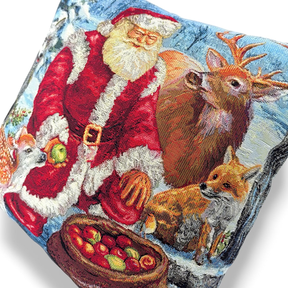 Dwustronna poduszka z wypełnieniem z Mikołajem i sarenką 45x45 z tkaniny gobelinowej