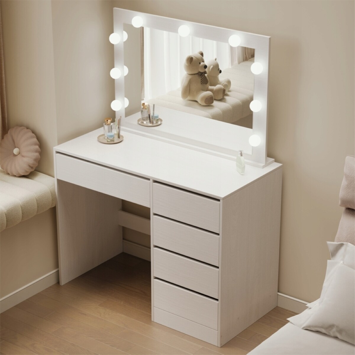 Toaletka kosmetyczna makijażu wizażu z lustrem led nowoczesna glamour biała