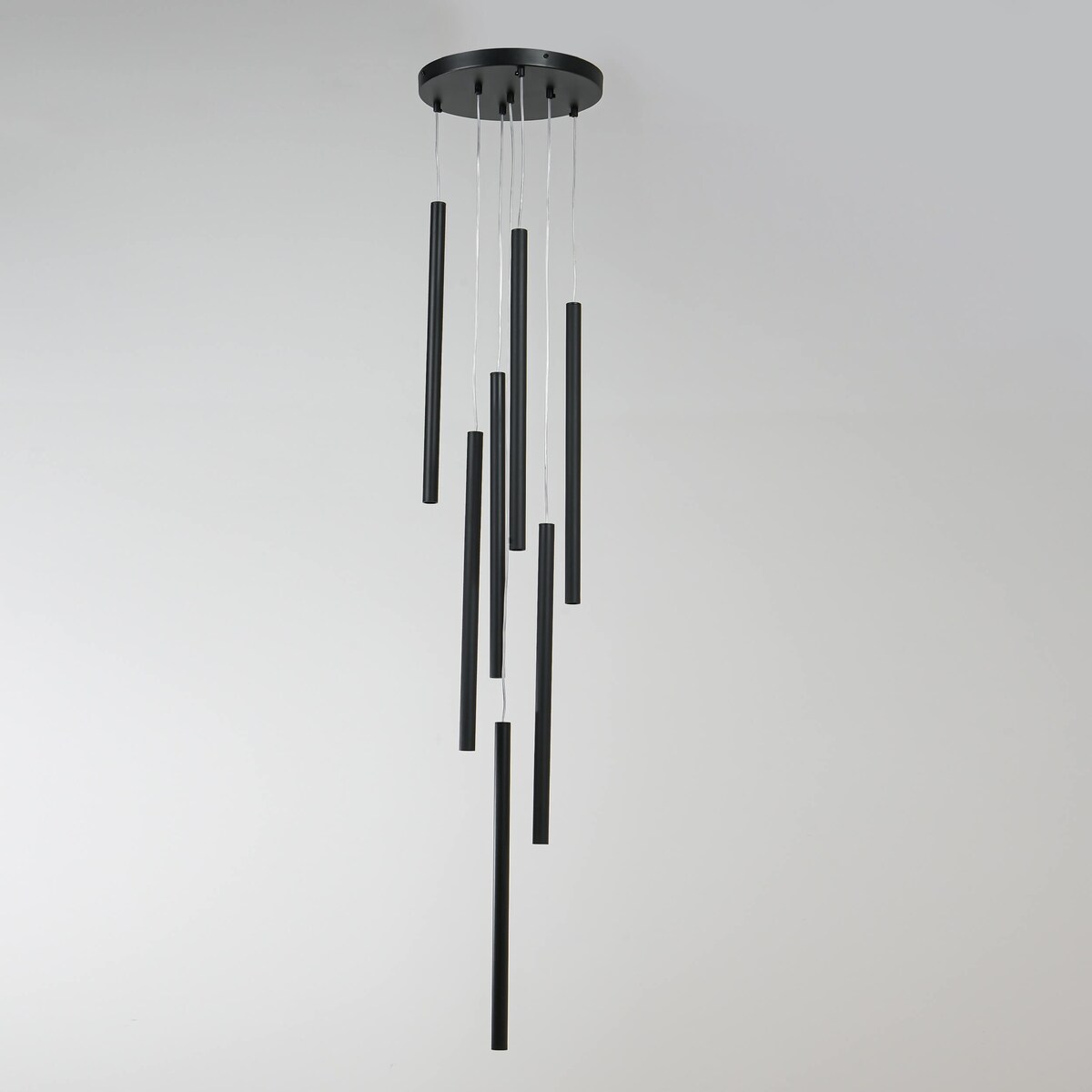 Czarna lampa wisząca Lungo metalowe tuby nad stół do salonu