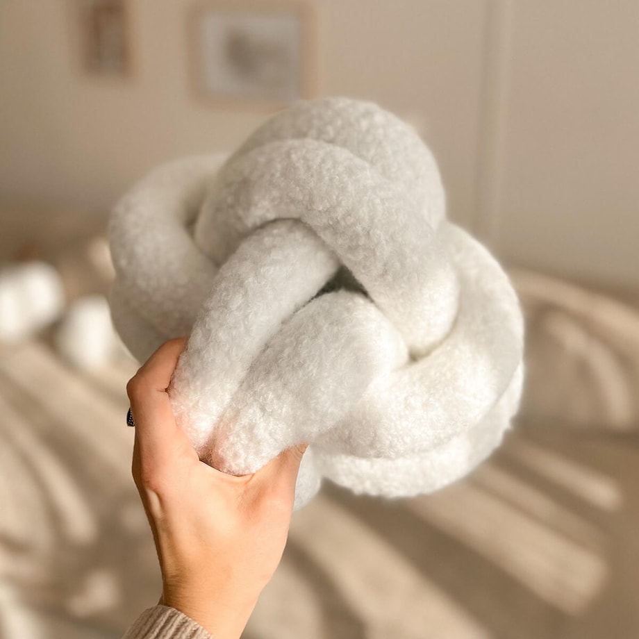 Poduszka SOFT LOOP | biały supeł