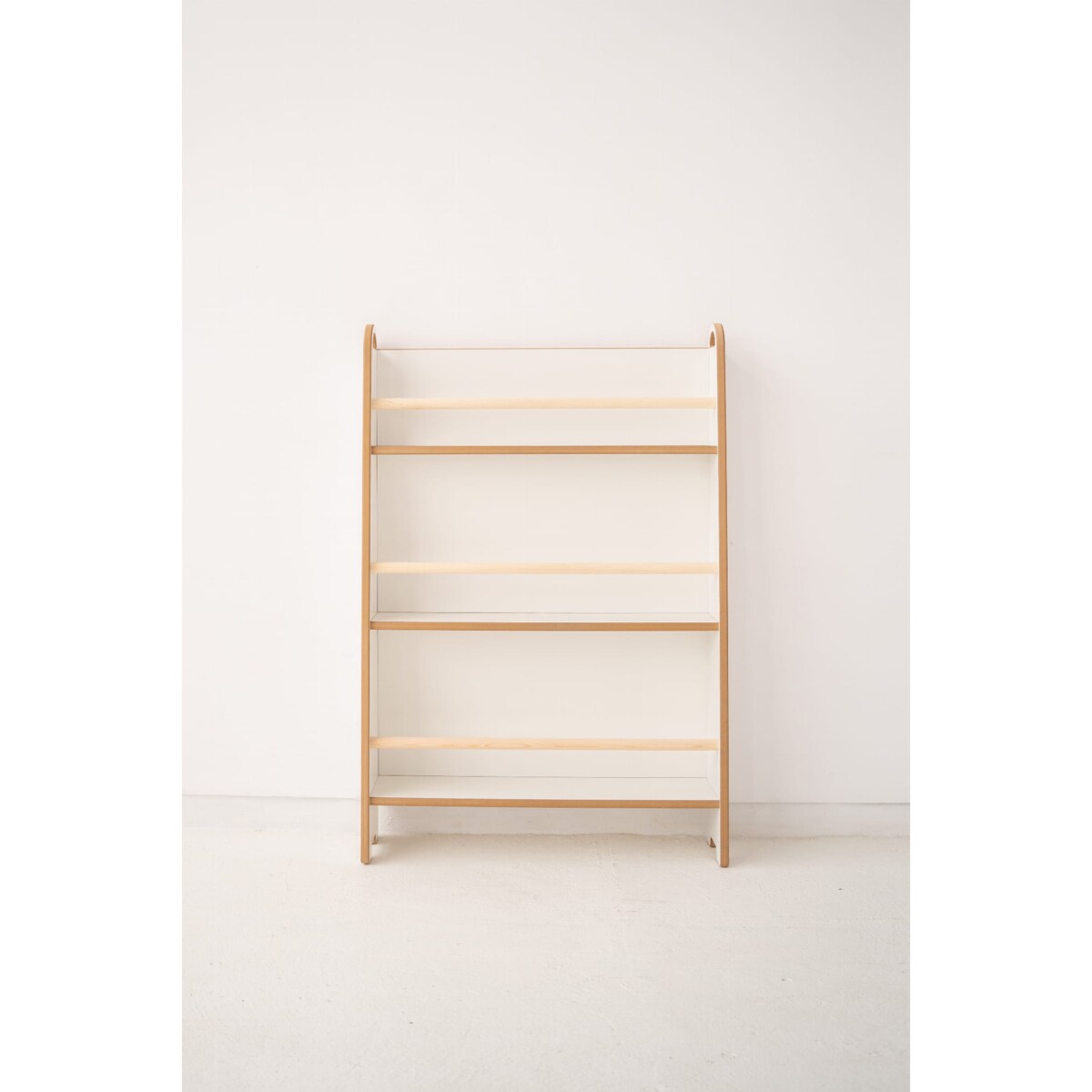 SLIM - wąska biblioteczka do ściany