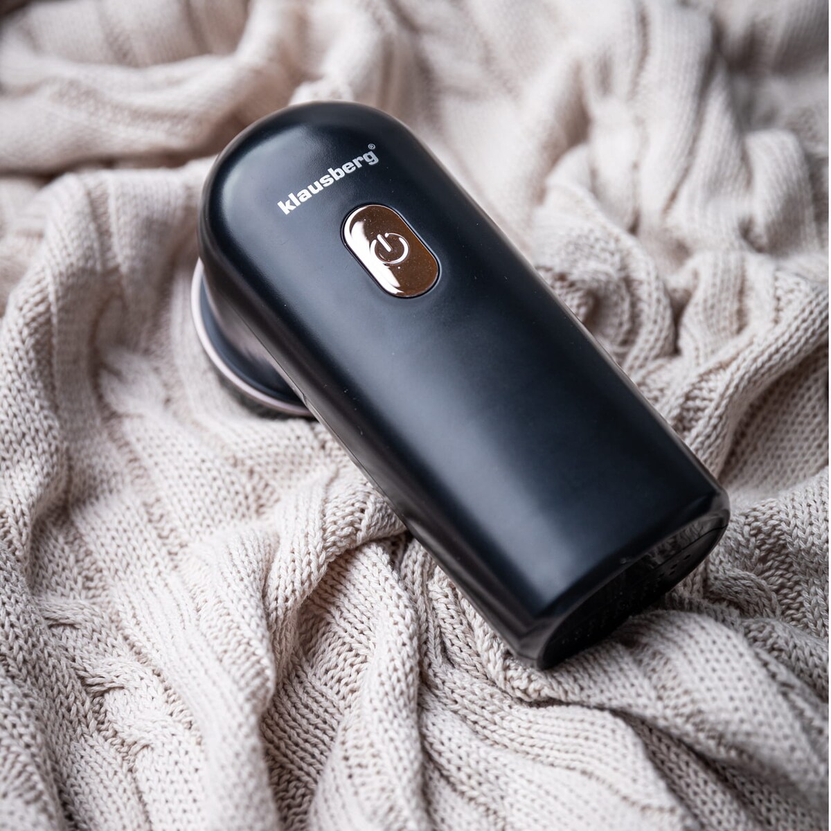 Golarka elektryczna do ubrań odzieży swetrów czarna KLAUSBERG