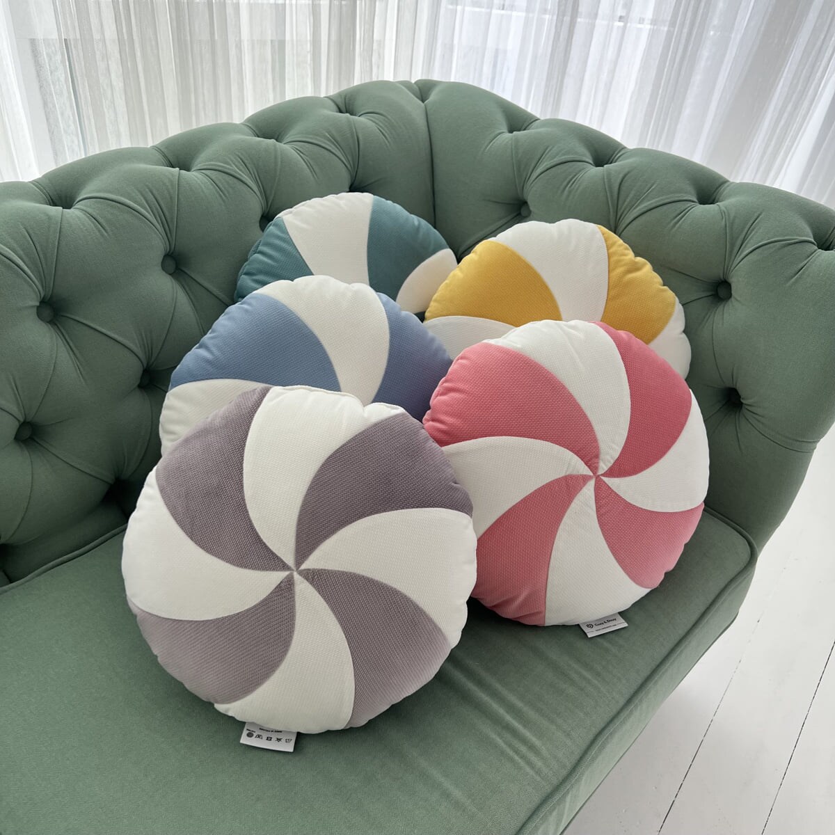 Okrągła poduszka cukierek - Coral Candy