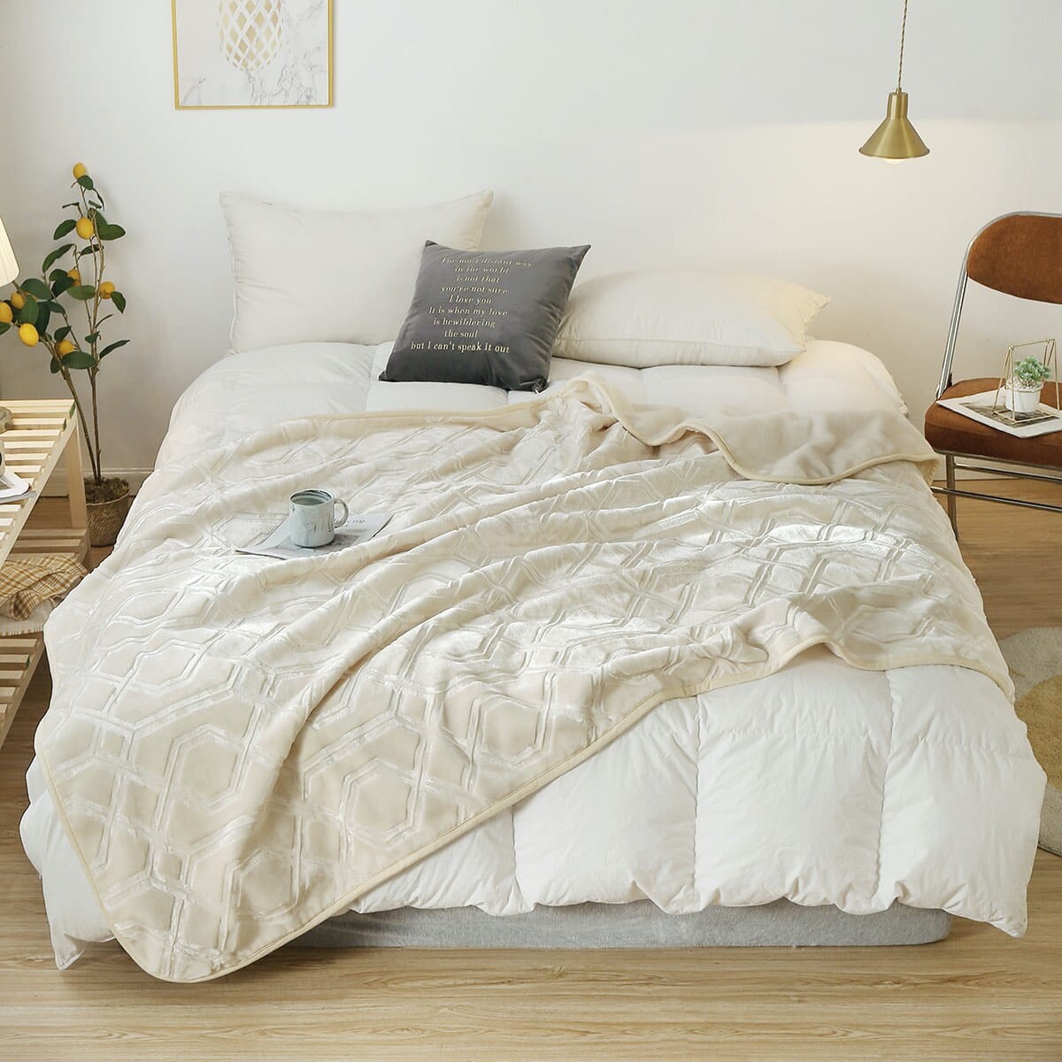 Gruby Kremowy Koc Akrylowy 160 x 200 Vito Narzuta Pled do Salonu Sypialni