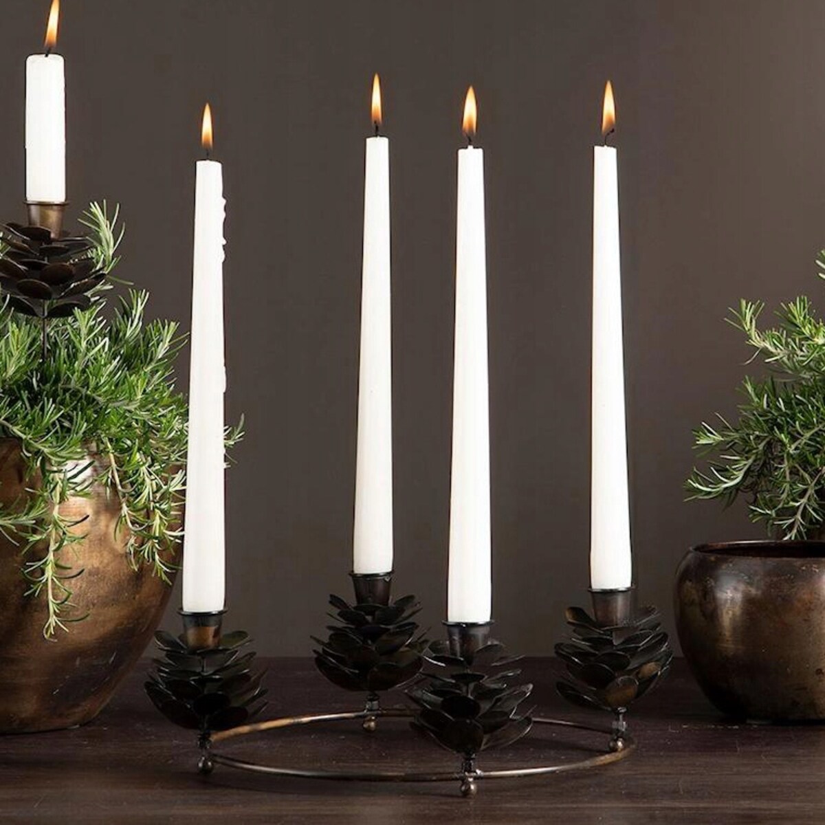 ŚWIECZNIK KANDELABR 4 ŚWIECE ŚWIĄTECZNY SZYSZKI METALOWY BRĄZOWY 30cm LOFT