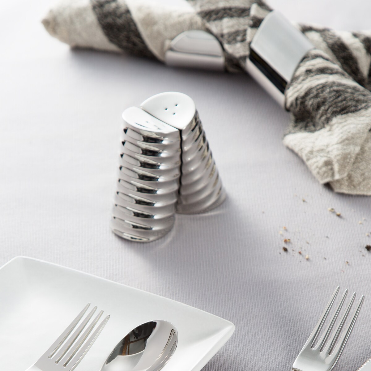 Solniczka i pieprzniczka DRUM / Robert Welch