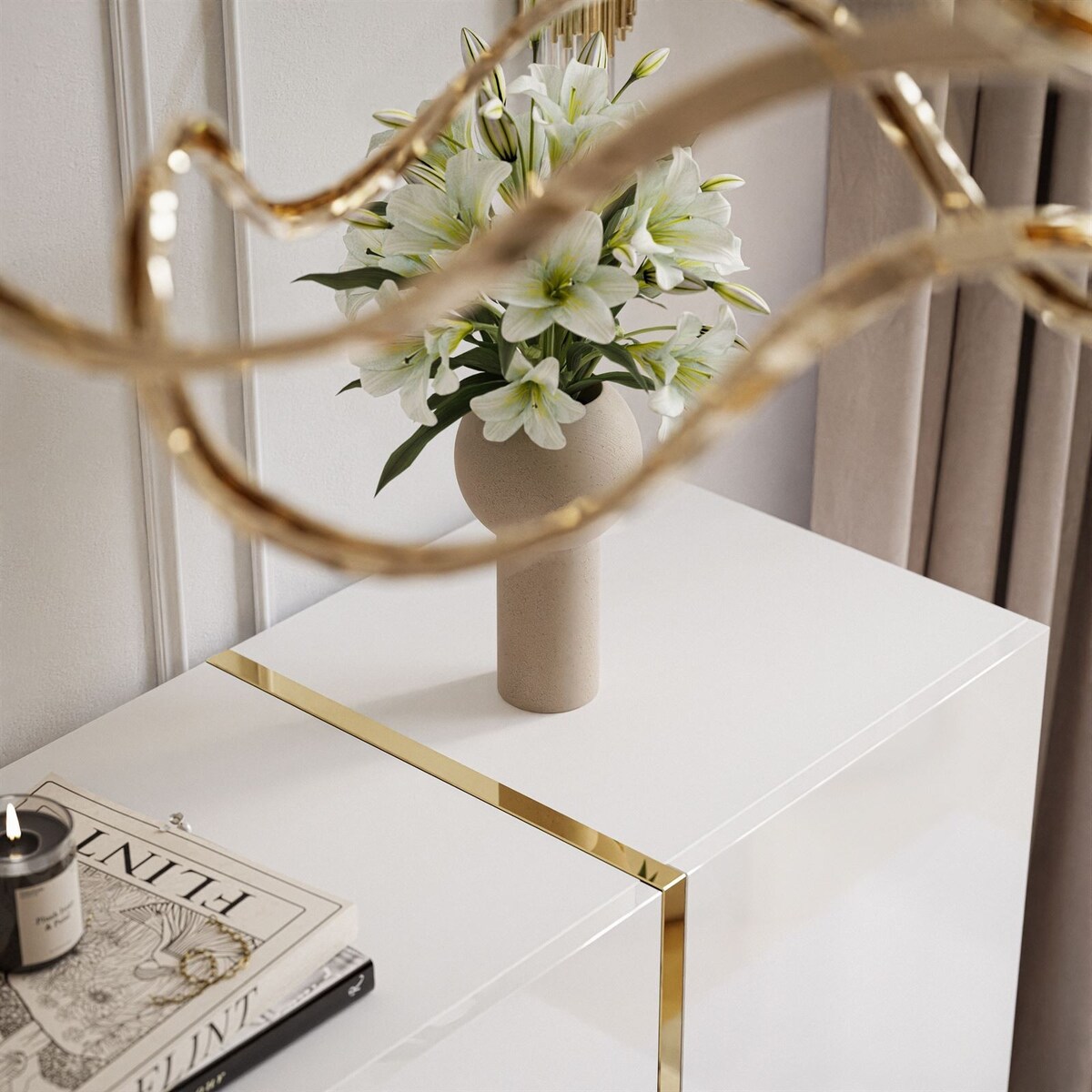 Komoda z szufladami ONYX na złotych nóżkach wysoki połysk 158 cm, biała, push-to-open