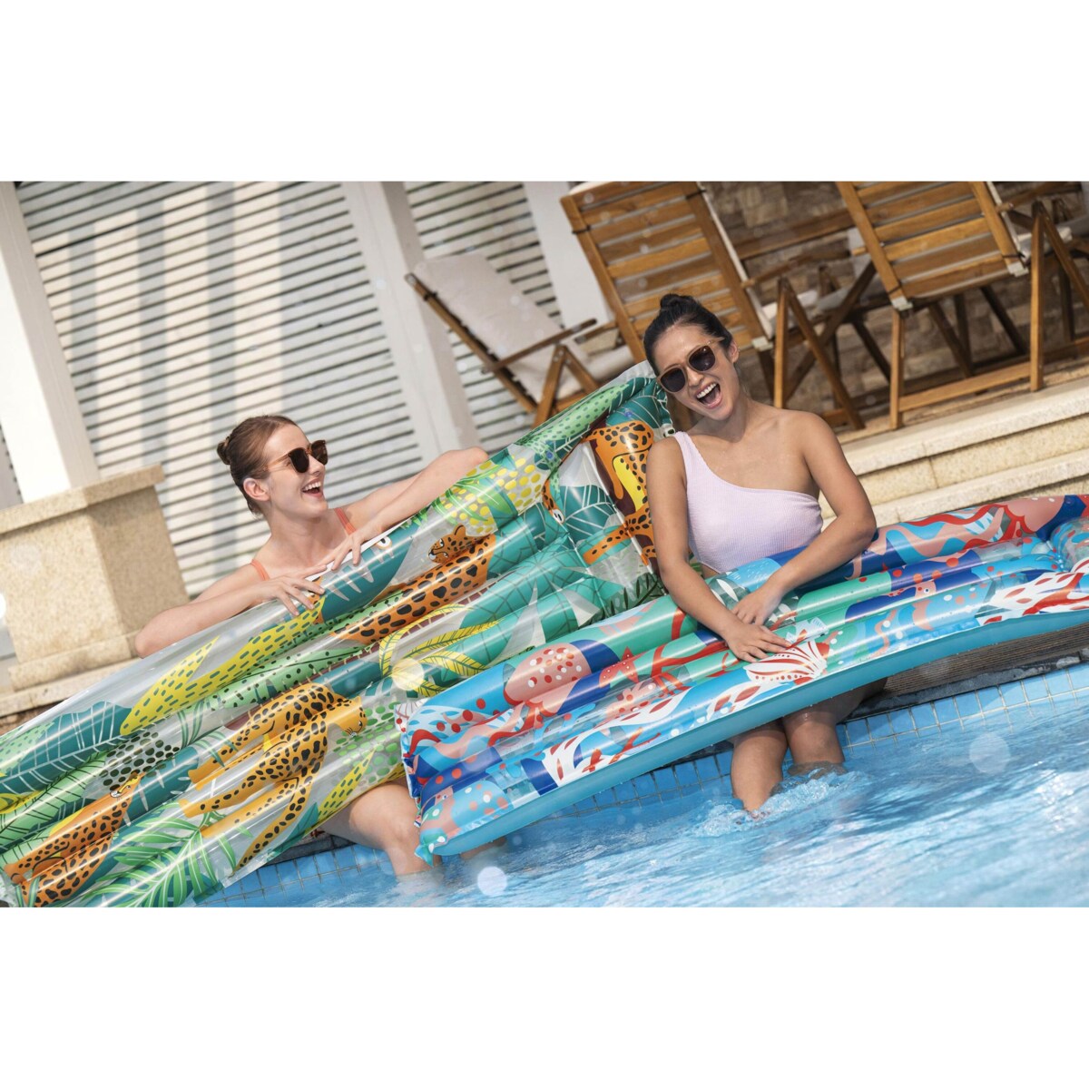 Dmuchany materac do pływania plażowy wodny Bestway 44033-06