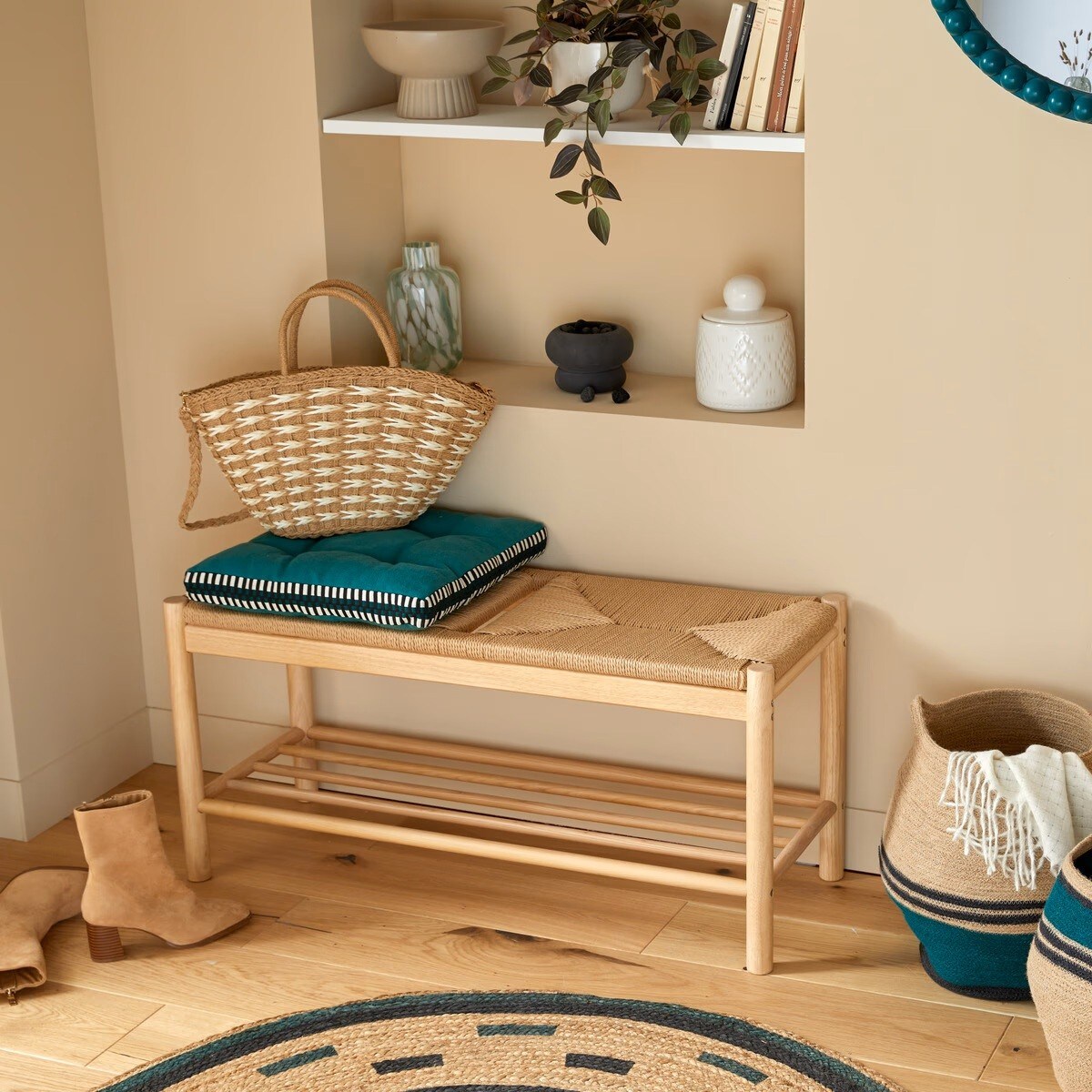 Ławka z drewna kauczukowego z plecionką Maesi 95x35 cm