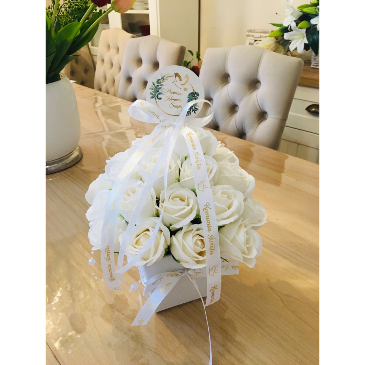 FLOWER BOX KWIATY mydlane BIAŁE na I KOMUNIA ŚWIĘTA prezent pamiątka róże
