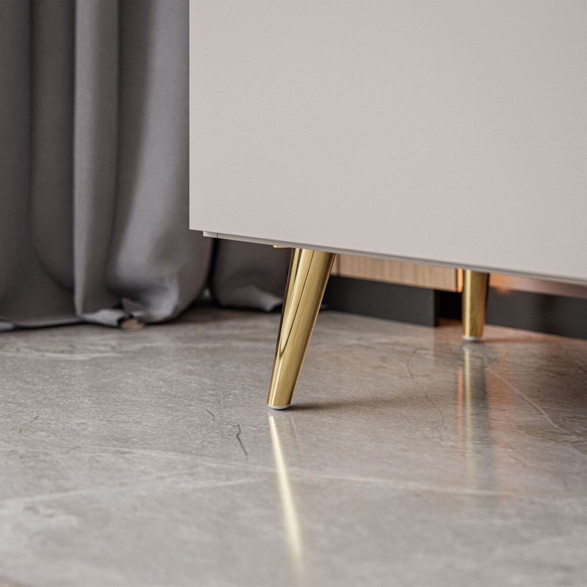 Komoda trzydrzwiowa AURORA KASZMIR 3D skośne złote nogi