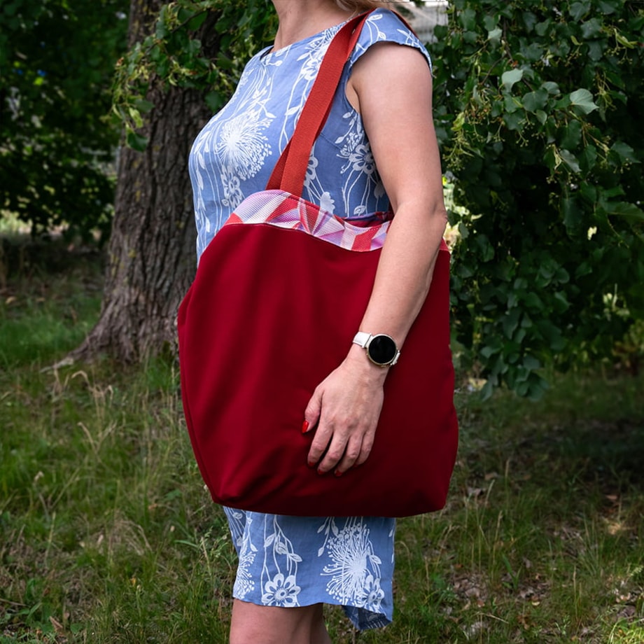 Torba na zakupy bordowa- kolorowy wzór ze sprzączką