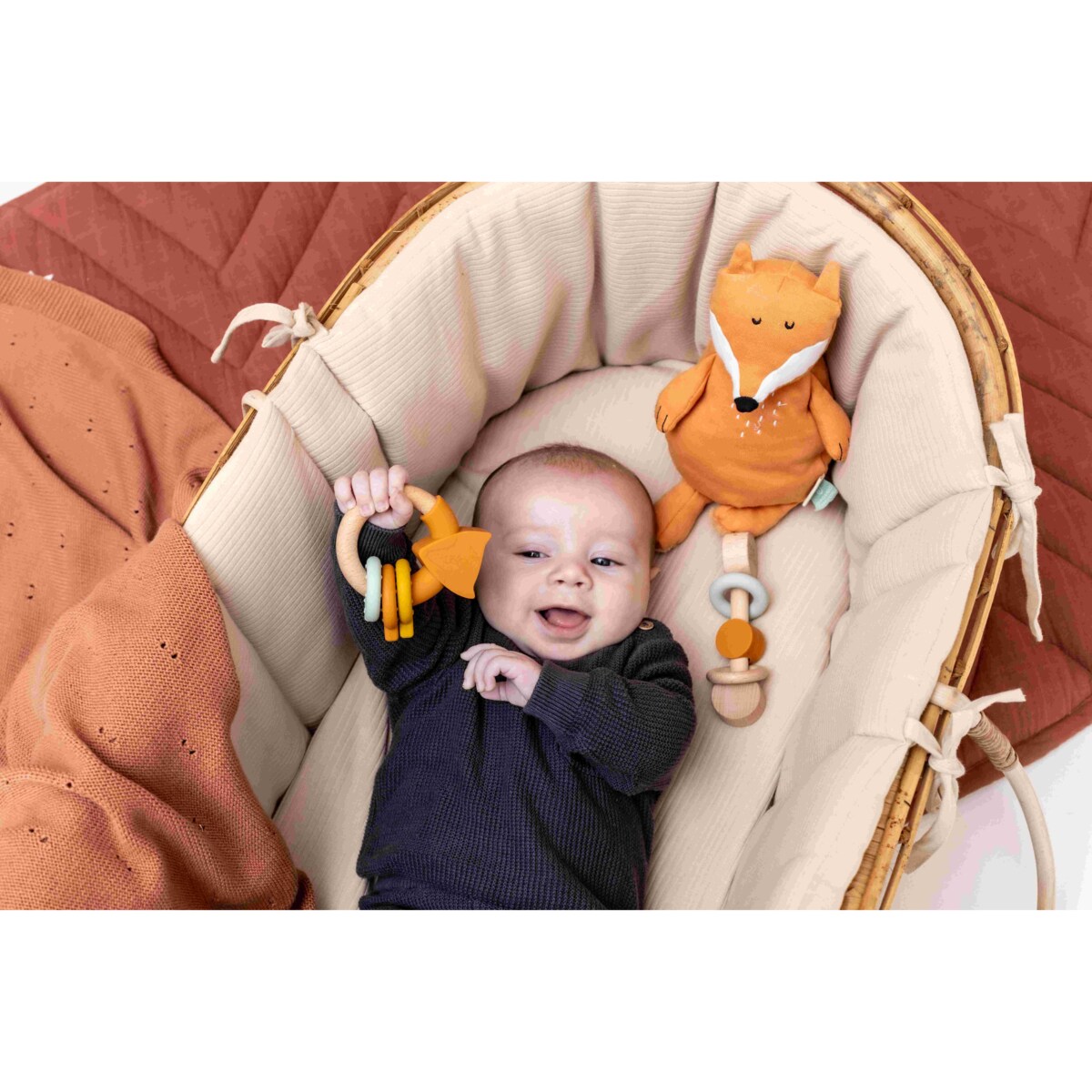 Drewniana silikonowa grzechotka - Lis Trixie Baby