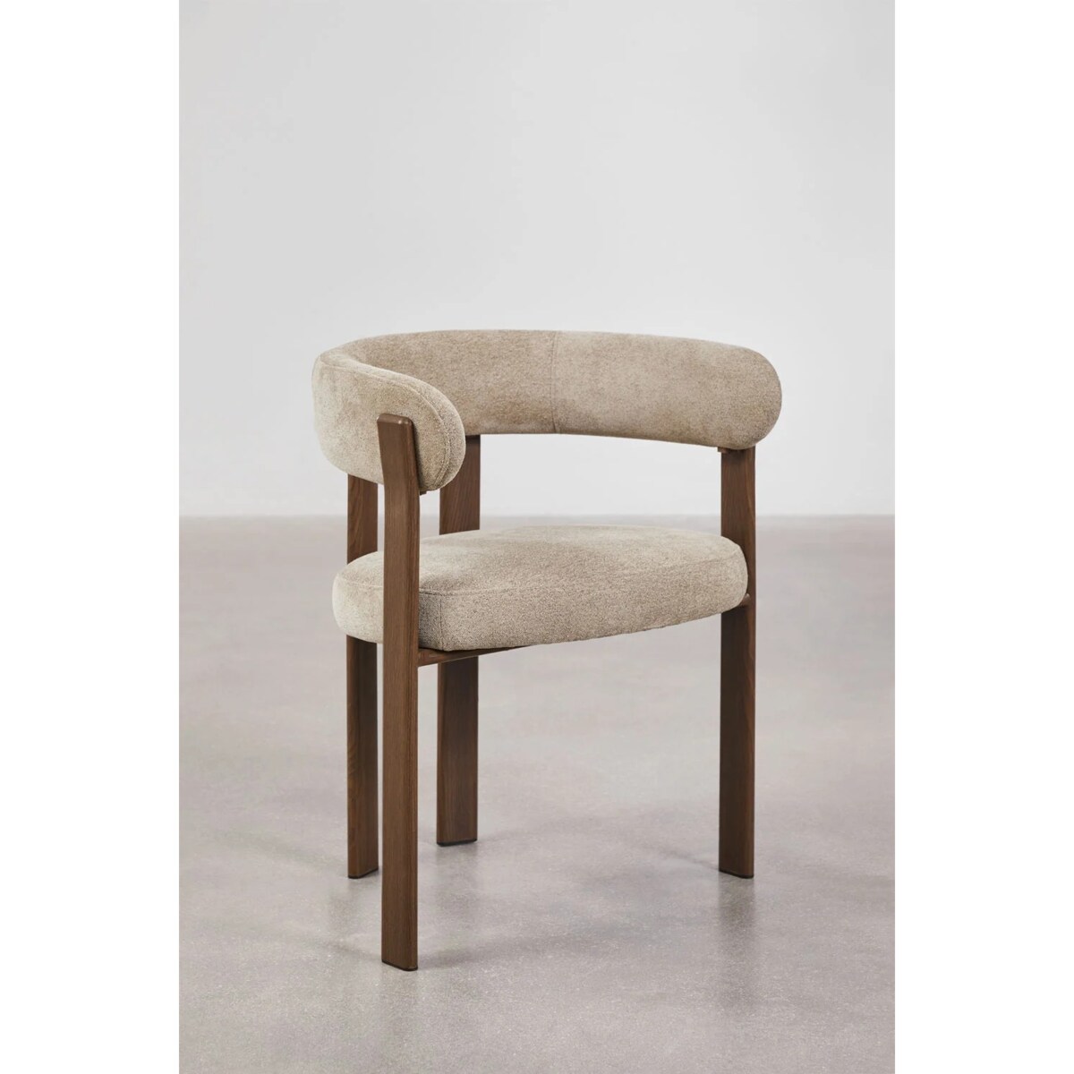 Krzesło z podłokietnikami tapicerowane Jolie, kawa z mlekiem