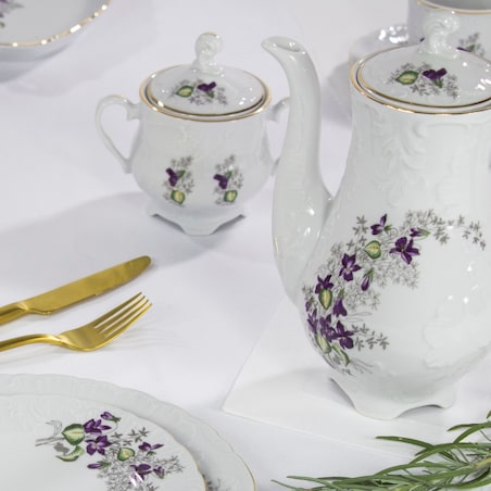 Garnitur do kawy dla 6 osób 18 el. Rococo Fiołki G559