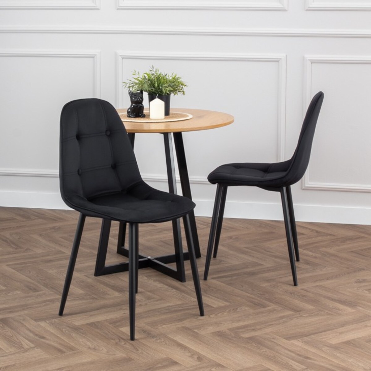 Krzesło tapicerowane czarne welurowe pikowane guziki do salonu