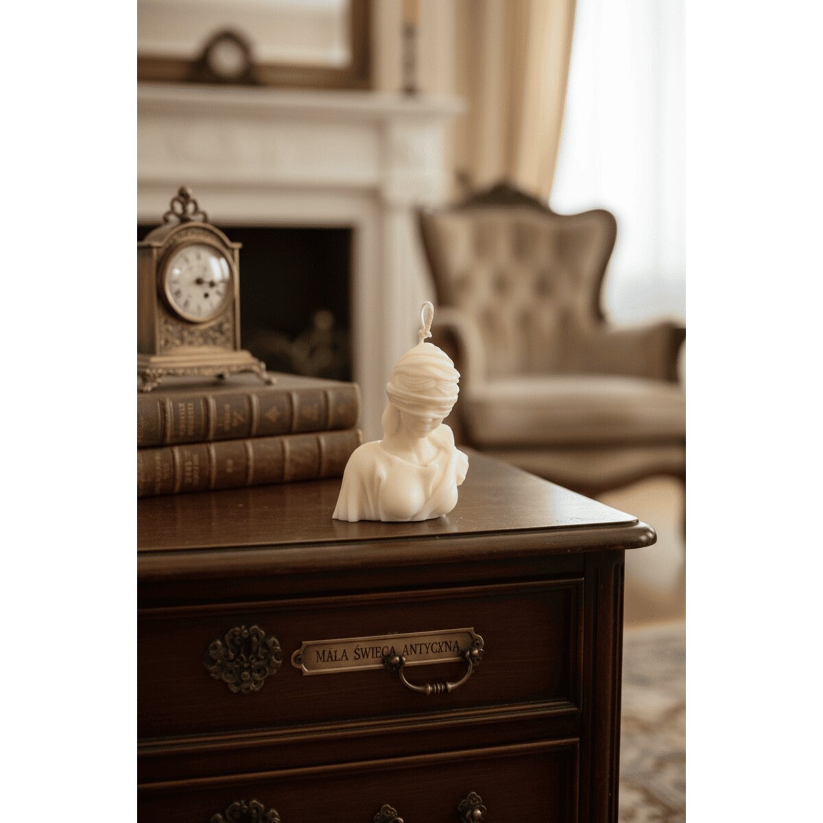 Świeca sojowa Margot M w formie dekoracyjnego popiersia – stylowa ozdoba do eleganckich wnętrz